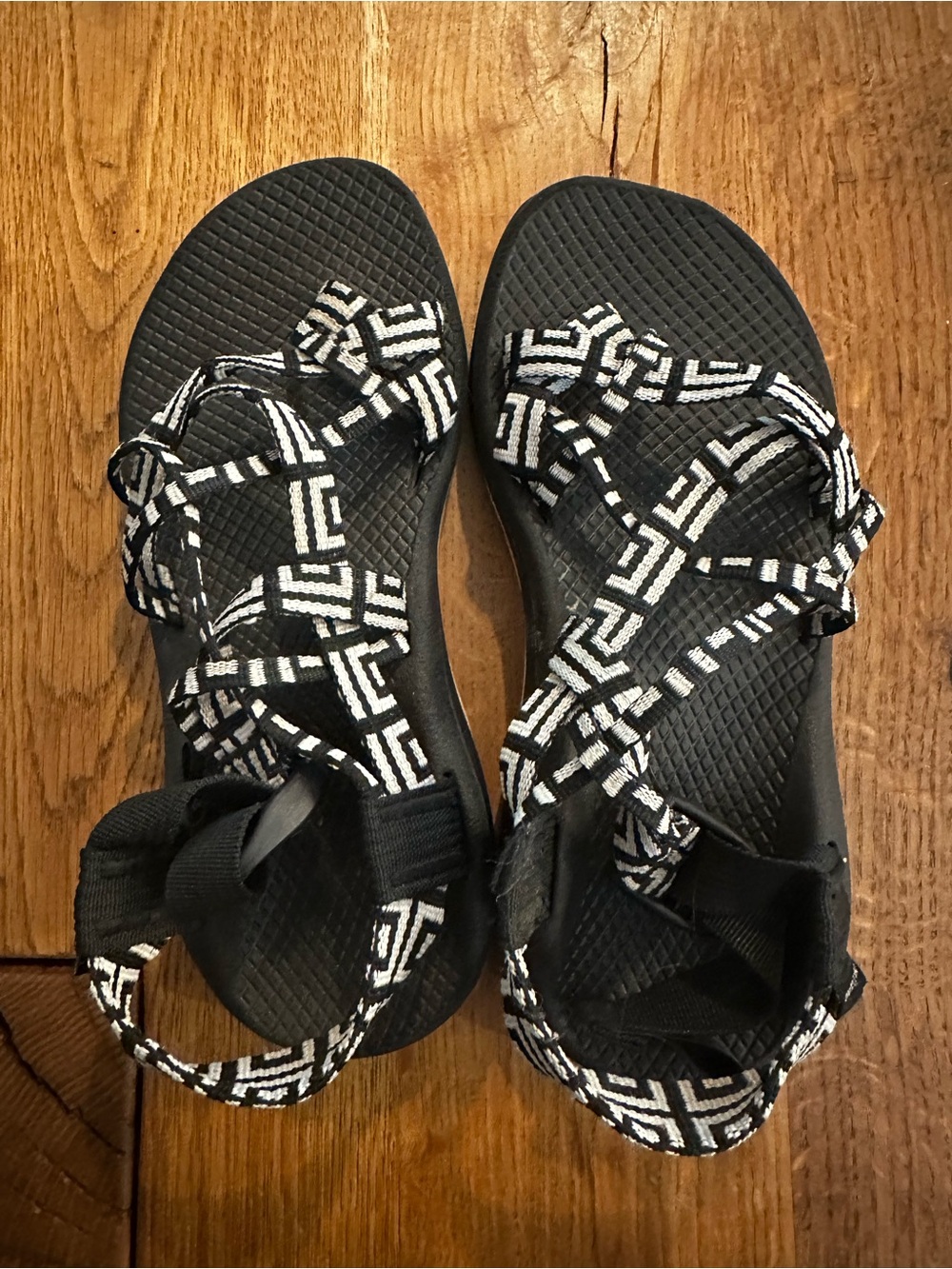 Chaco Z/Cloud X2 Remix sandals in Prairie Black pattern size 6